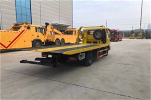 兴隆台非事故拖车